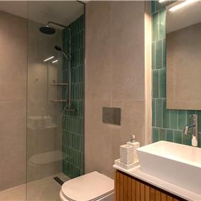 3 bedroom villa with pool & sea views, near Palaiokastrítsa, sleeps 6